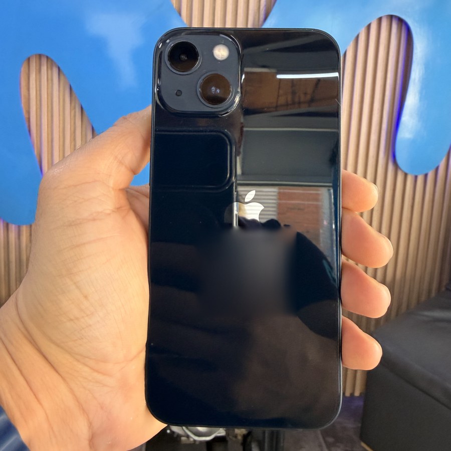 iPhone 13