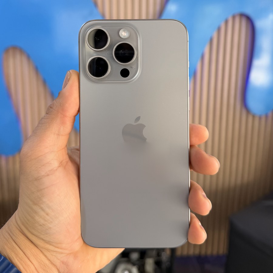 iPhone 15 Pro Max